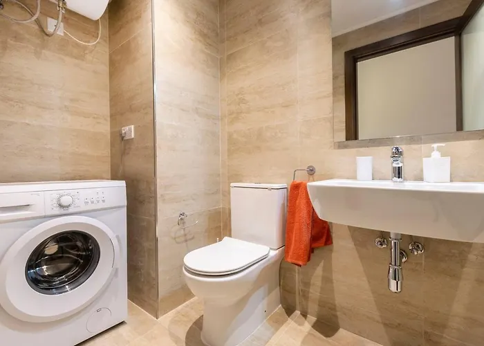 Beautiful Modern 2br